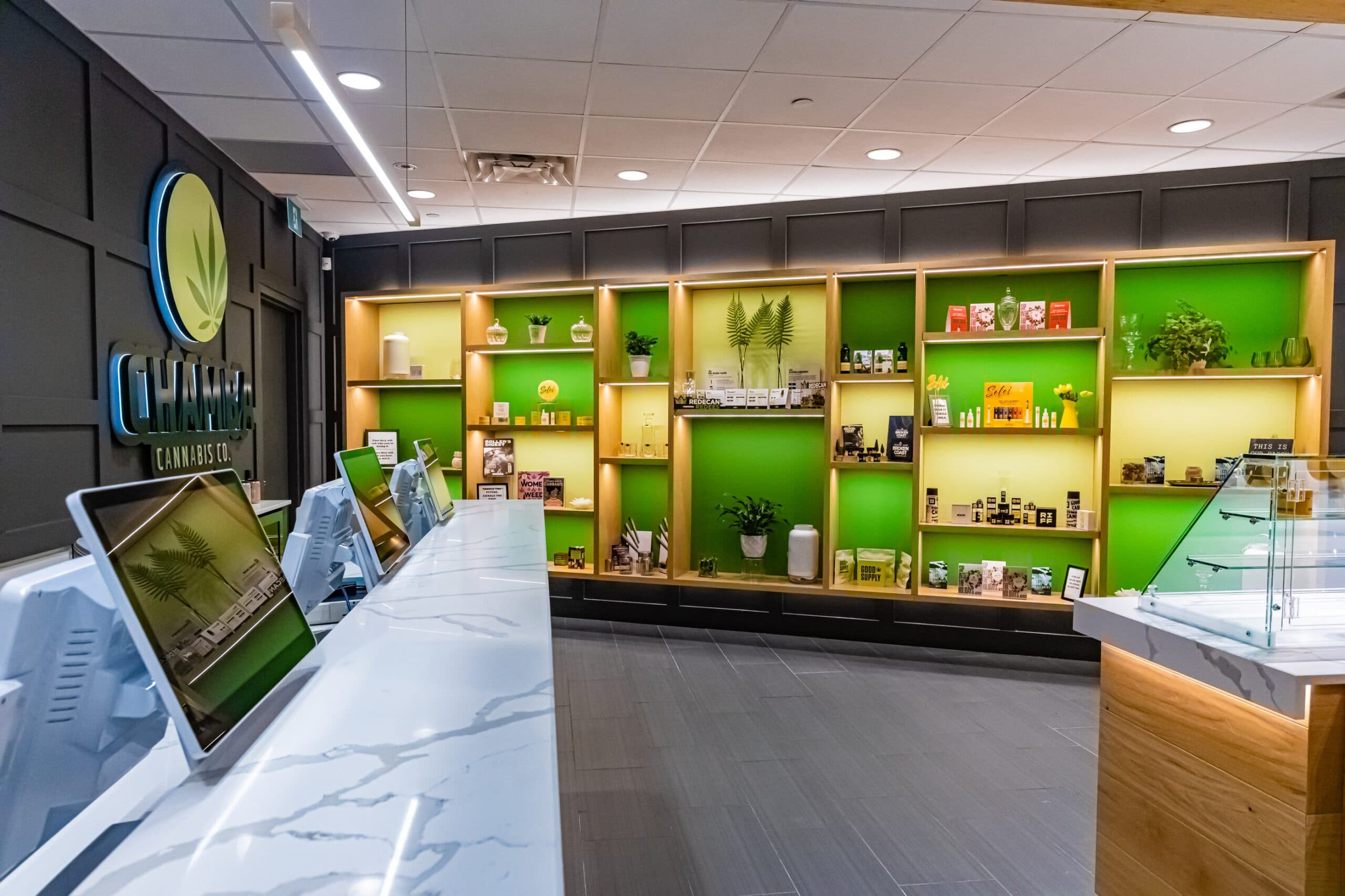 Store image 4
